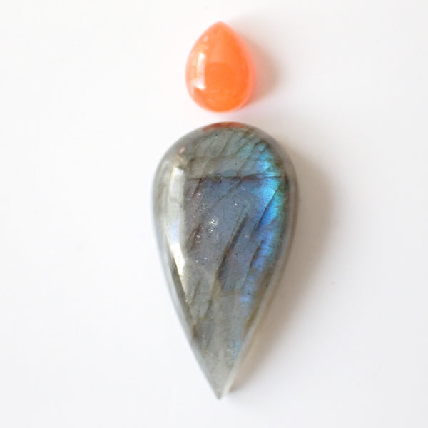 Loose Gemstone Pendant Pack GPK0037: Labradorite & Carnelian Cabochons for Jewellery Making